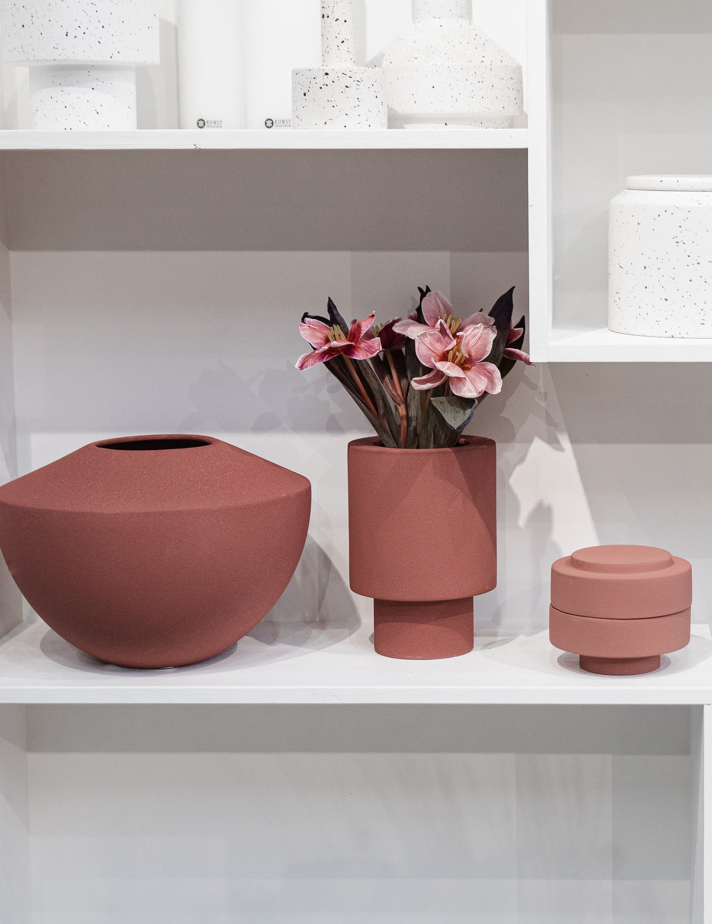 Ads-Karen-Glas mit Deckel – Burnt Brown Engobe