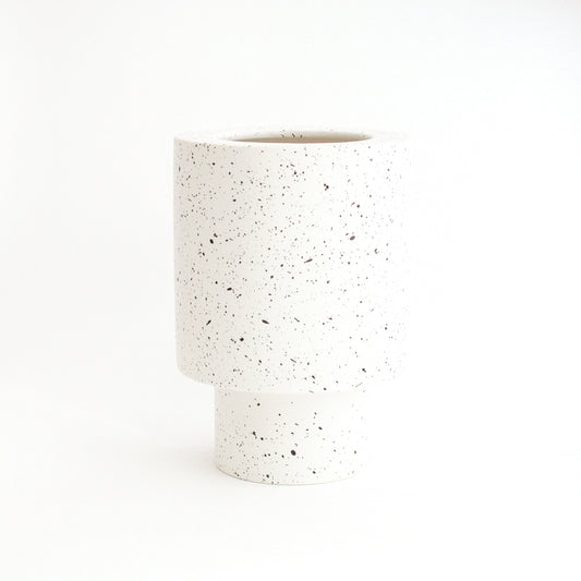 Ads-Anna-Vase - White with burned Brown Dots