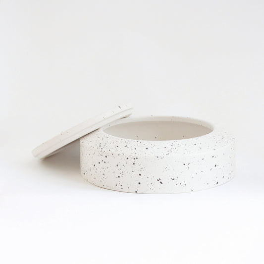 Ads-Ibsen8-Jar with lid - White with burned Brown Dots