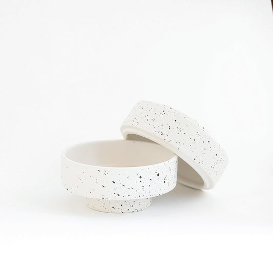 Ads-Karen-Jar with lid - White with burned Brown Dots