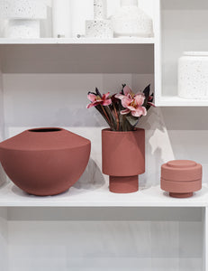 Ads-Karen-Jar with lid - Burned Brown Engobe