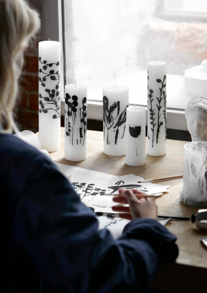 Abstract Flowers - Wild Flowers - Wax Altar Candles 6 cm x 20 cm - Black