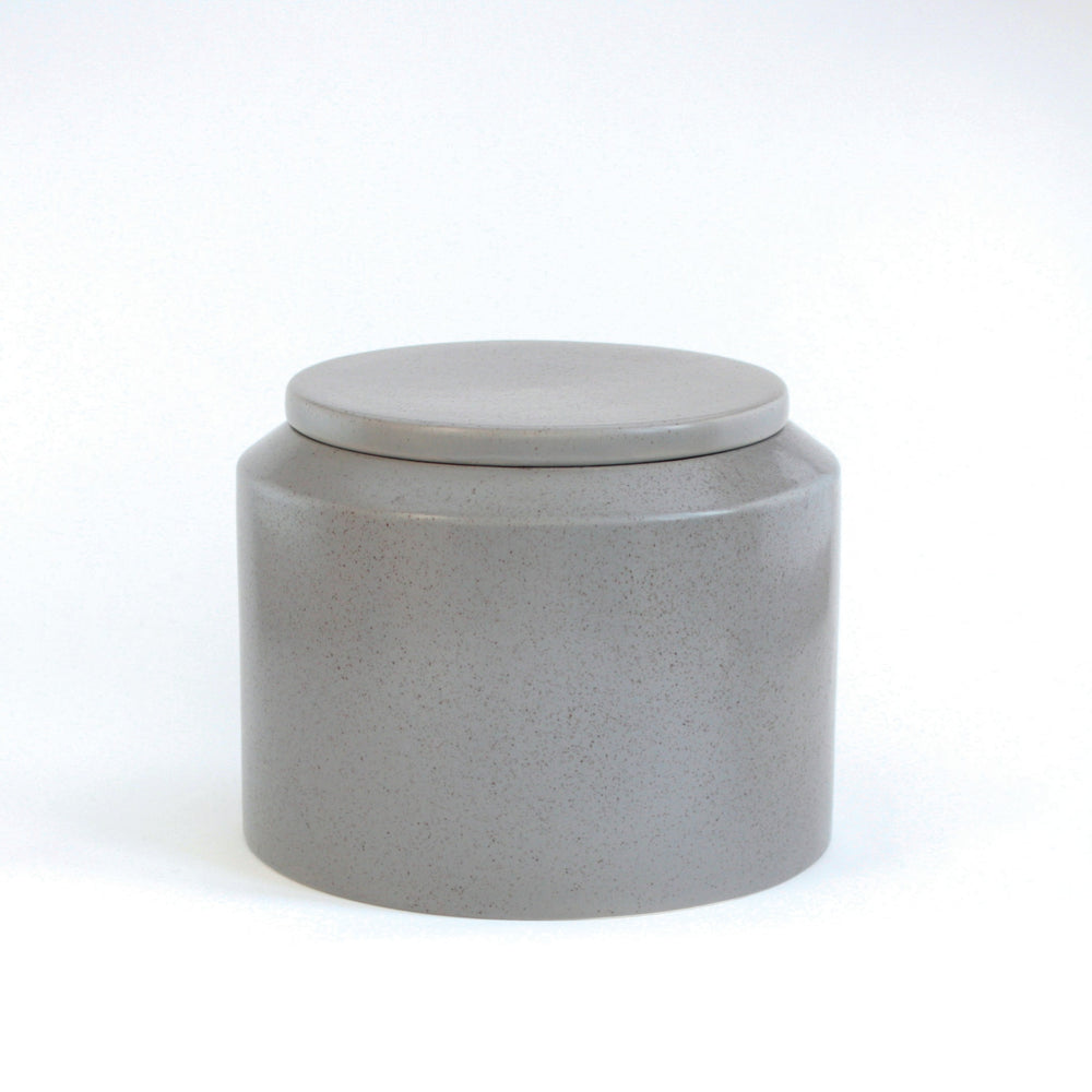 Ads-Ibsen15-Jar with lid - Light Grey with burned Dots